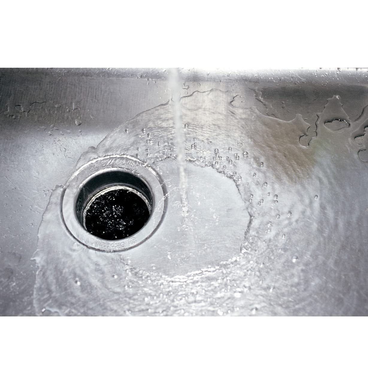 GE Continuous Feed Garbage Disposal 1/3 HP - Quiet & Powerful Food Waste Disposer for Fruit Peels, Pasta & Cereal - Easy Installation Kit Included - Ideal for 1-2 Person Homes - Perfect for Small Kitchens & Apartments
