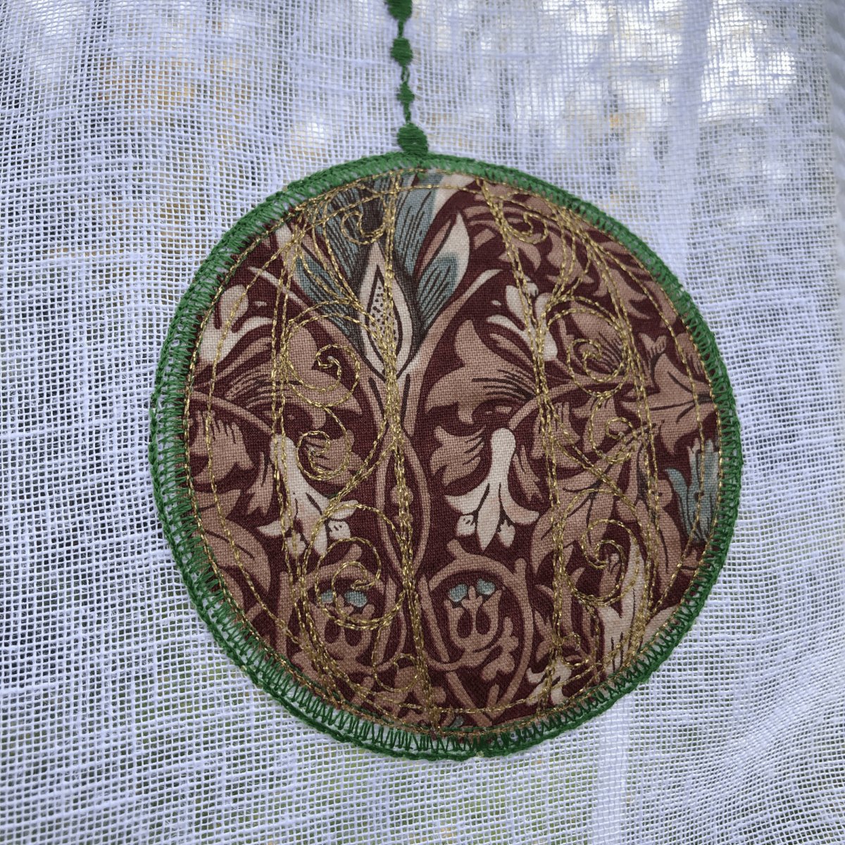 Festive Christmas Baubles Tie-Up Curtain - Holiday Home Decor for Windows, Doors & Parties - Perfect for Christmas Tree Ornaments & Seasonal Room Decorations