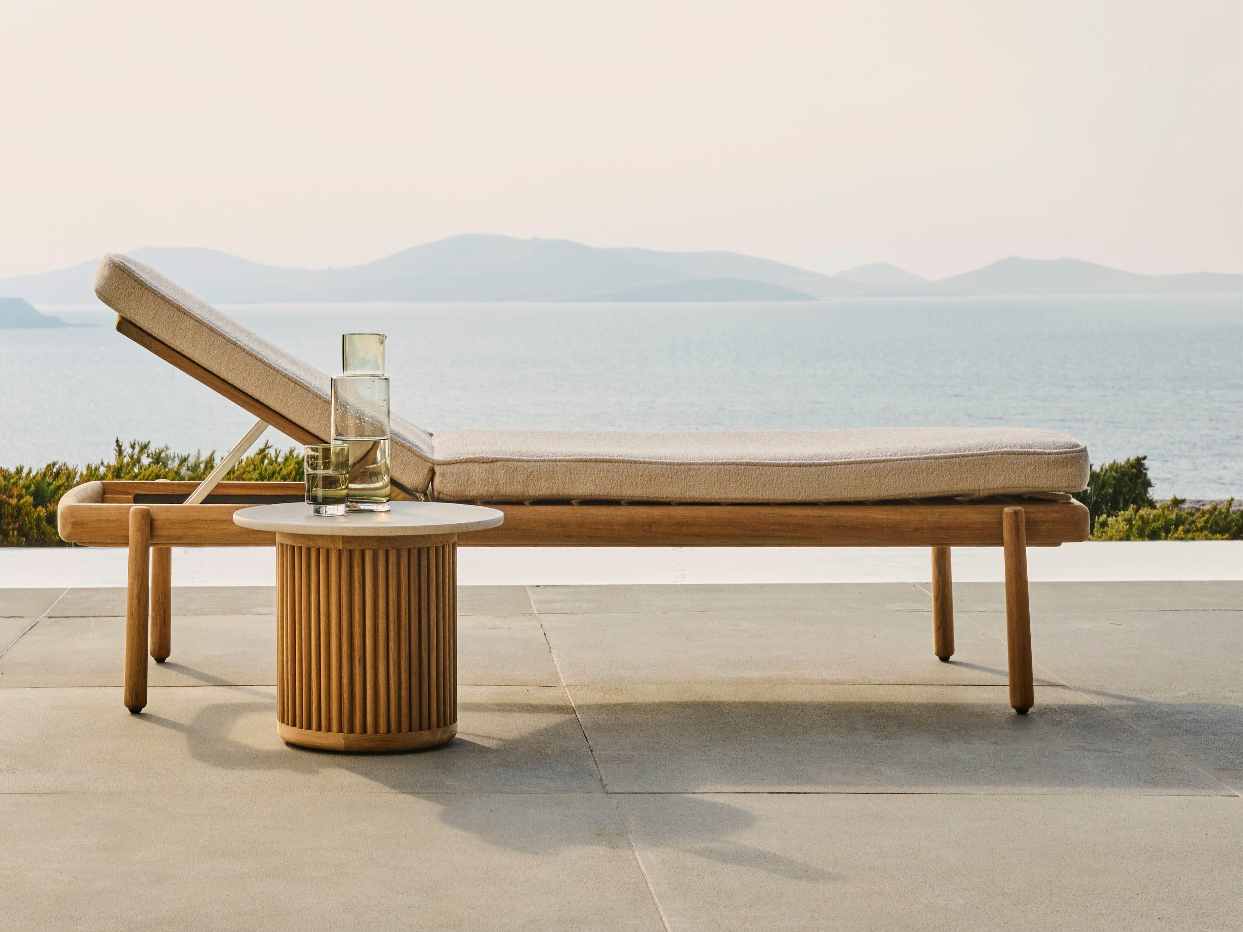 Modern OTTO Low Coffee Table - Minimalist Side Table for Living Room, Bedroom, or Office - Perfect for Small Spaces and Home Decor