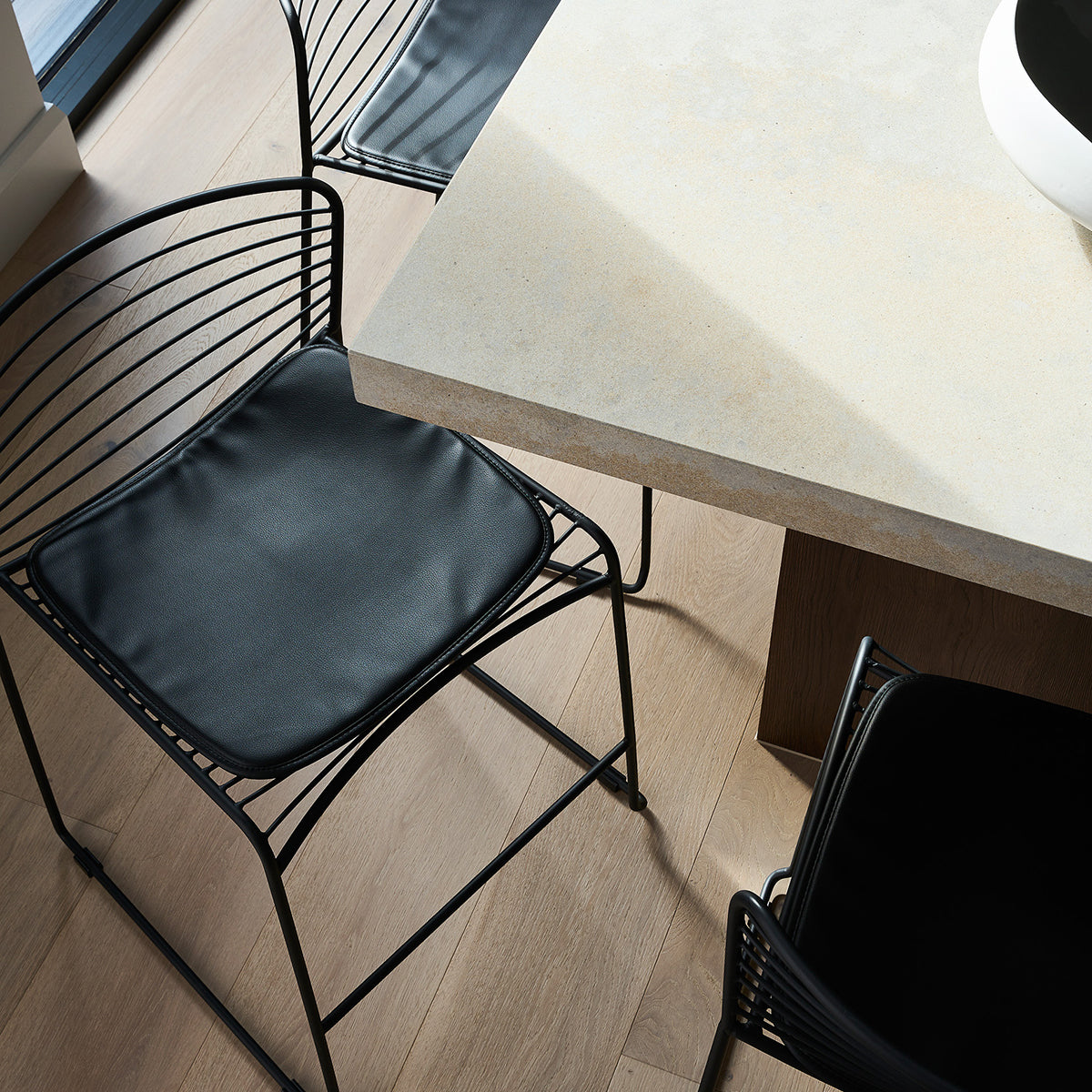 Frankia Bar Stool - Adjustable Height Modern Kitchen Counter Stool with Backrest, Swivel Seat & Footrest - Perfect for Home Bar, Kitchen Island & Breakfast Nook