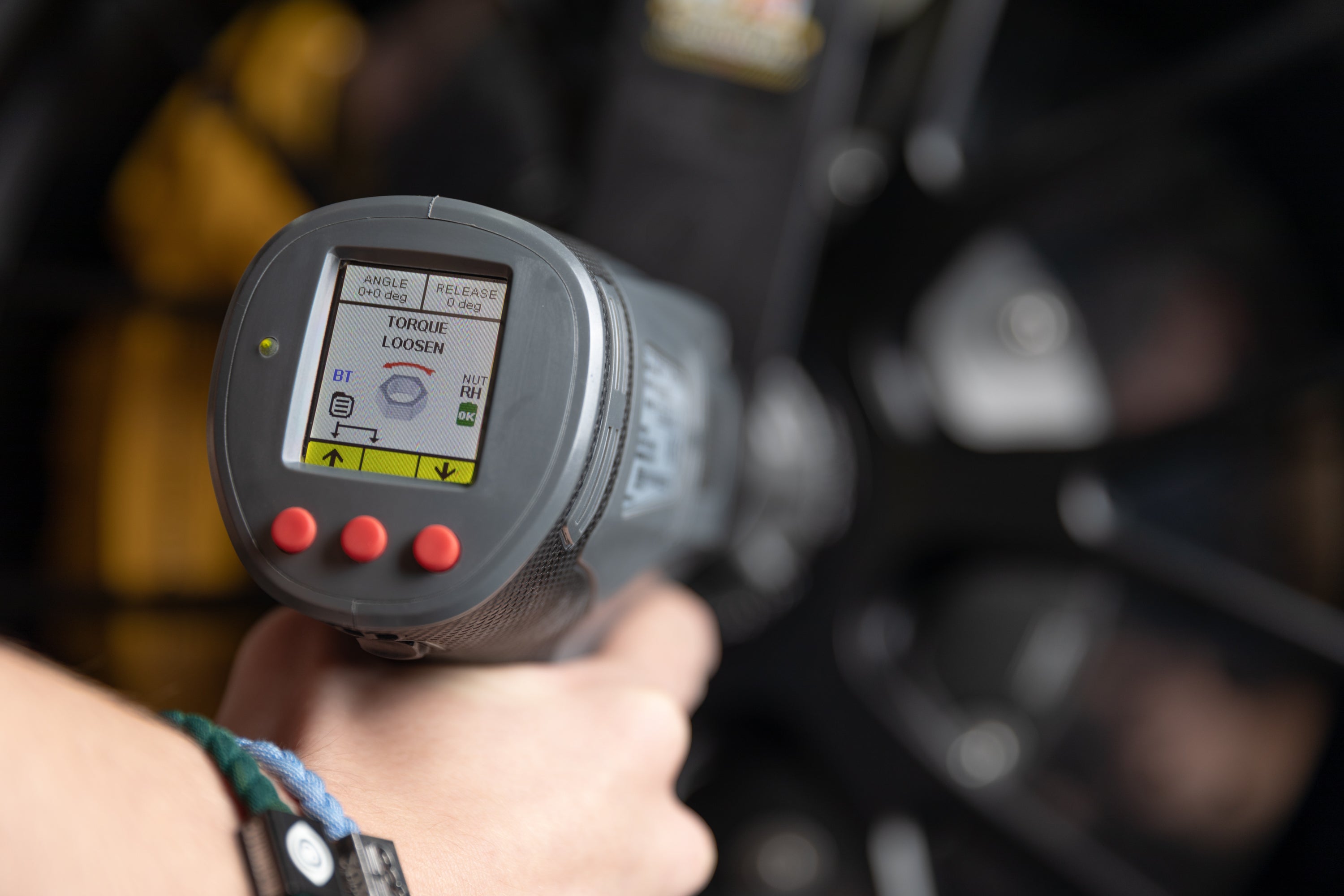 HYTORC Center Lock Torque Gun - High Precision Torque Wrench for Automotive & Industrial Use - Perfect for Wheel Installation, Machinery Maintenance & Construction Projects