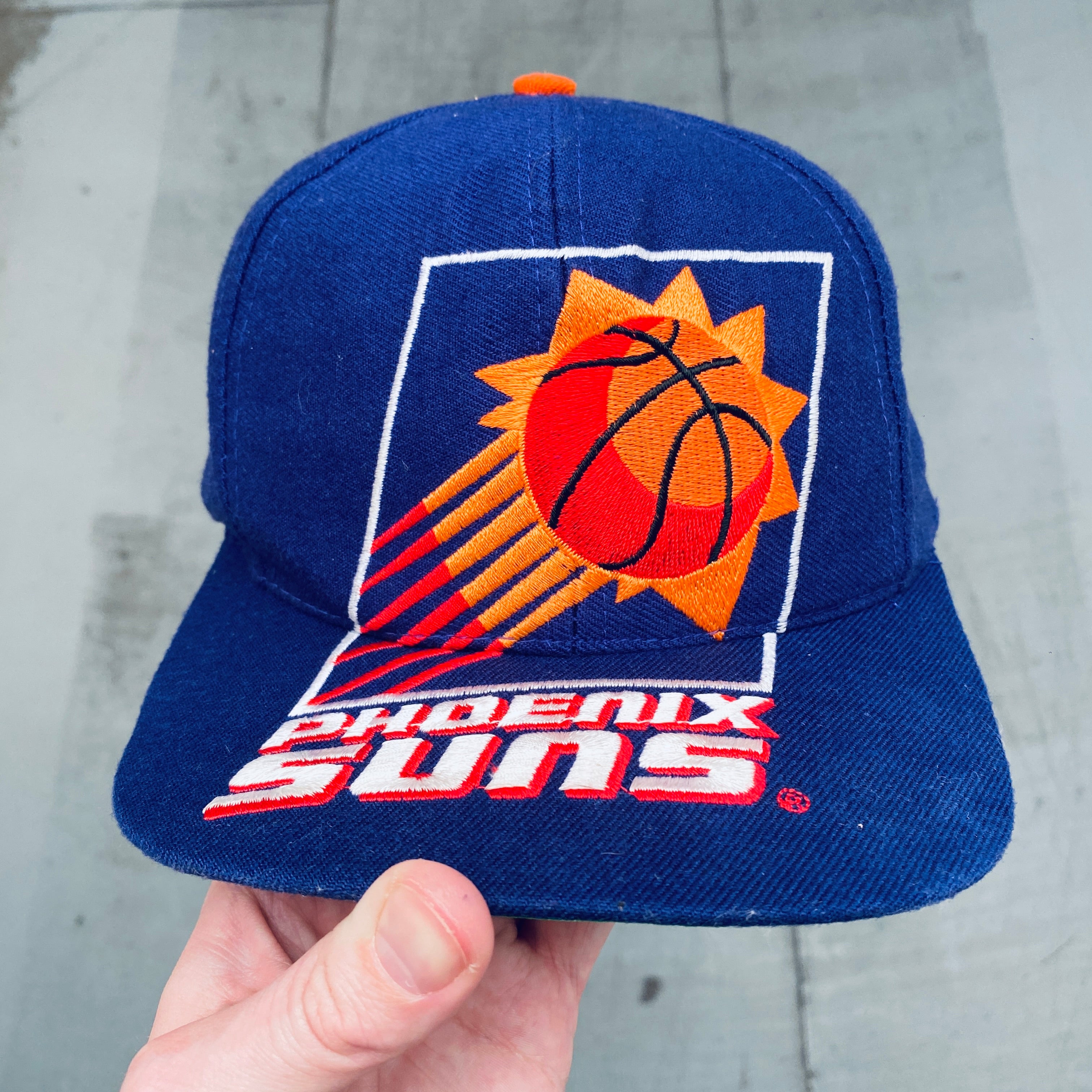 Phoenix Suns 1990s Vintage Big Logo Embroidered Snapback Hat - Retro Basketball Cap for Men & Women - Perfect for NBA Games, Streetwear Fashion and Suns Fans Collection