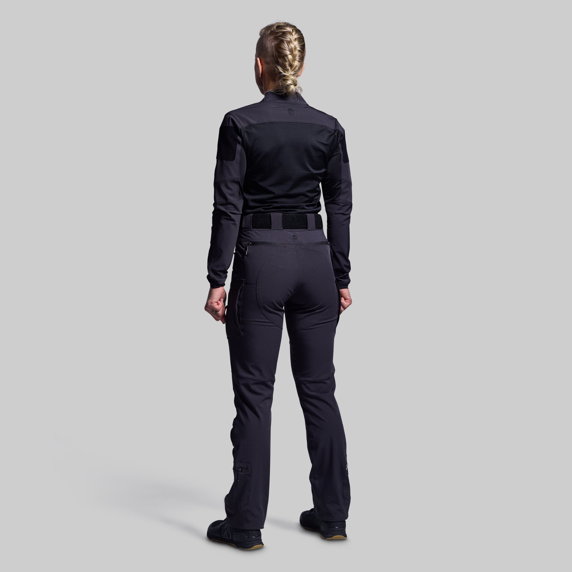 Women's Long Sleeve Open Back Workout Top - Breathable Athletic Shirt for Yoga, Gym & Running (Black)