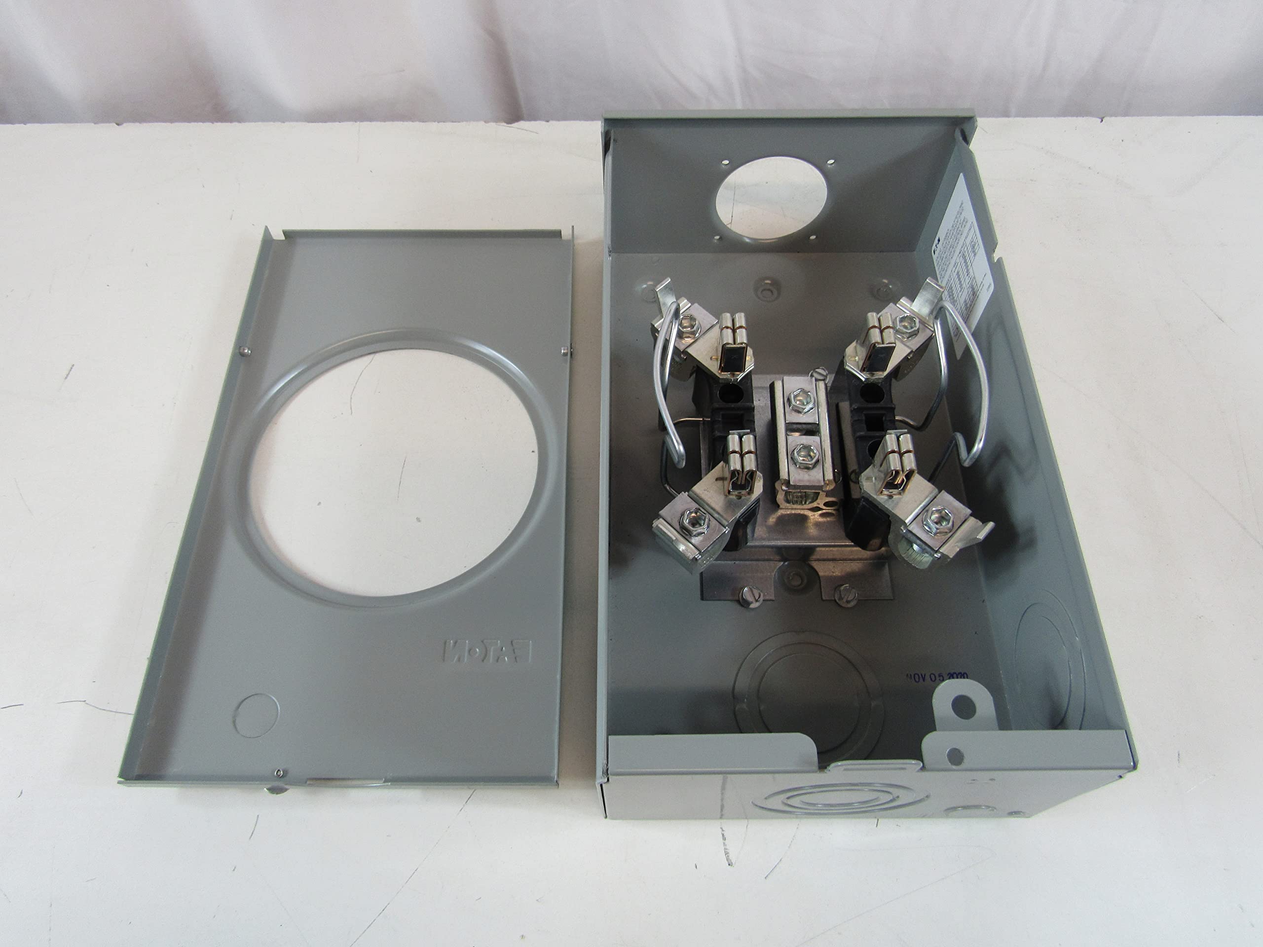 Eaton Cutler-Hammer 200 Amp Ringless Overhead Meter Socket - Heavy Duty Electrical Panel for Residential & Commercial Use