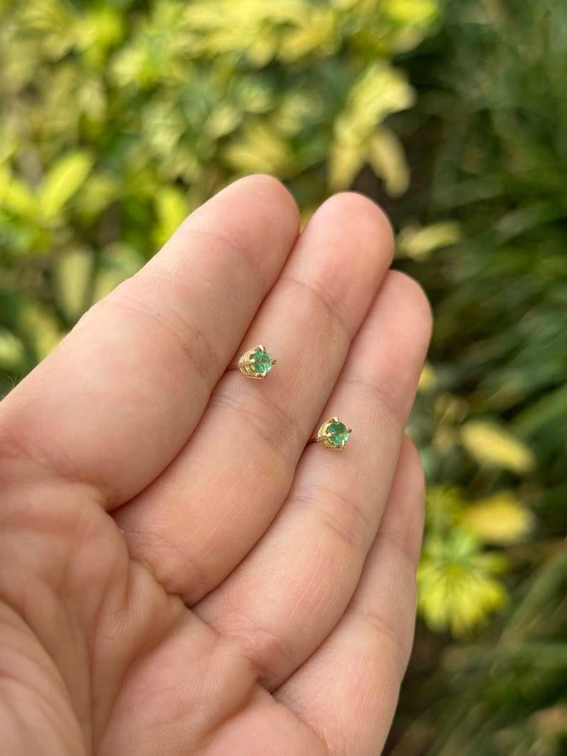 0.30tcw 14K Gold Natural Round Cut Emerald Petite Claw Prong Stud Earrings for Women & Men – Perfect for Everyday Wear, Gifts & Special Occasions
