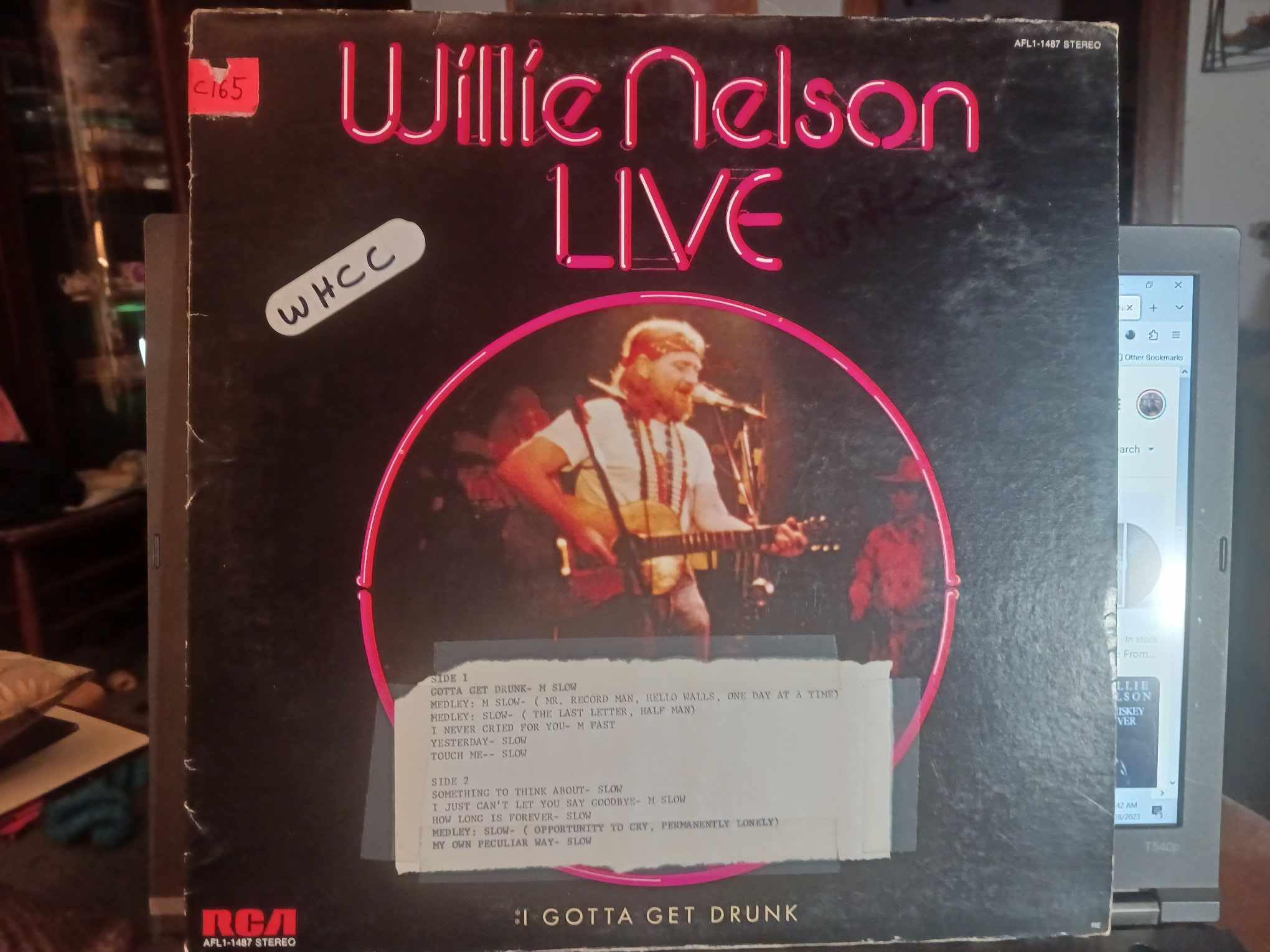 Willie Nelson: I Gotta Get Drunk Live - Classic Country Music Album for Vinyl Collectors & Fans | Perfect for Parties, Road Trips & Relaxing Evenings