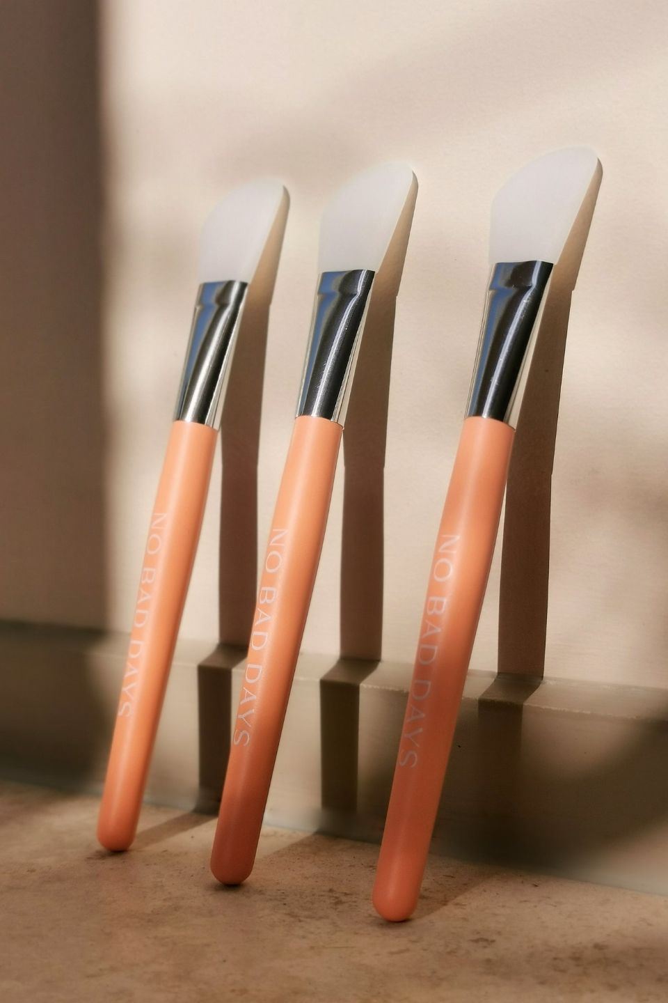Angled Silicone Makeup Brush for Foundation & Concealer - Perfect for Flawless Face Makeup Application