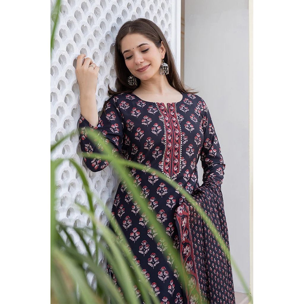 Stylish Black Rayon Blend Floral Printed Straight Kurta Set for Women | Comfortable Ethnic Wear for Festivals, Parties & Daily Wear