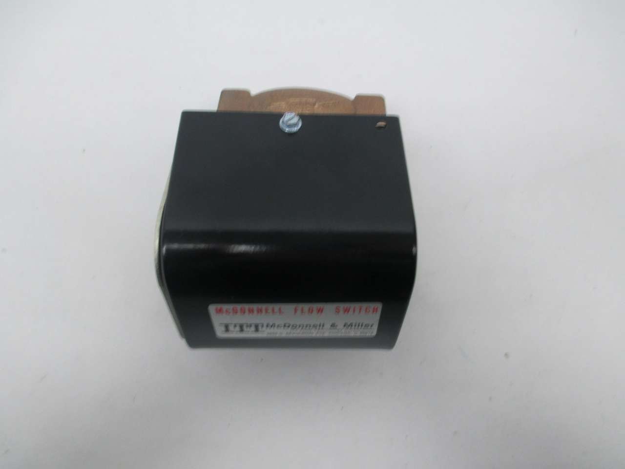 McDonnell & Miller Liquid Flow Switch - High Precision Flow Sensor for Water, Oil & Chemicals | Ideal for HVAC, Industrial Automation & Process Control Systems