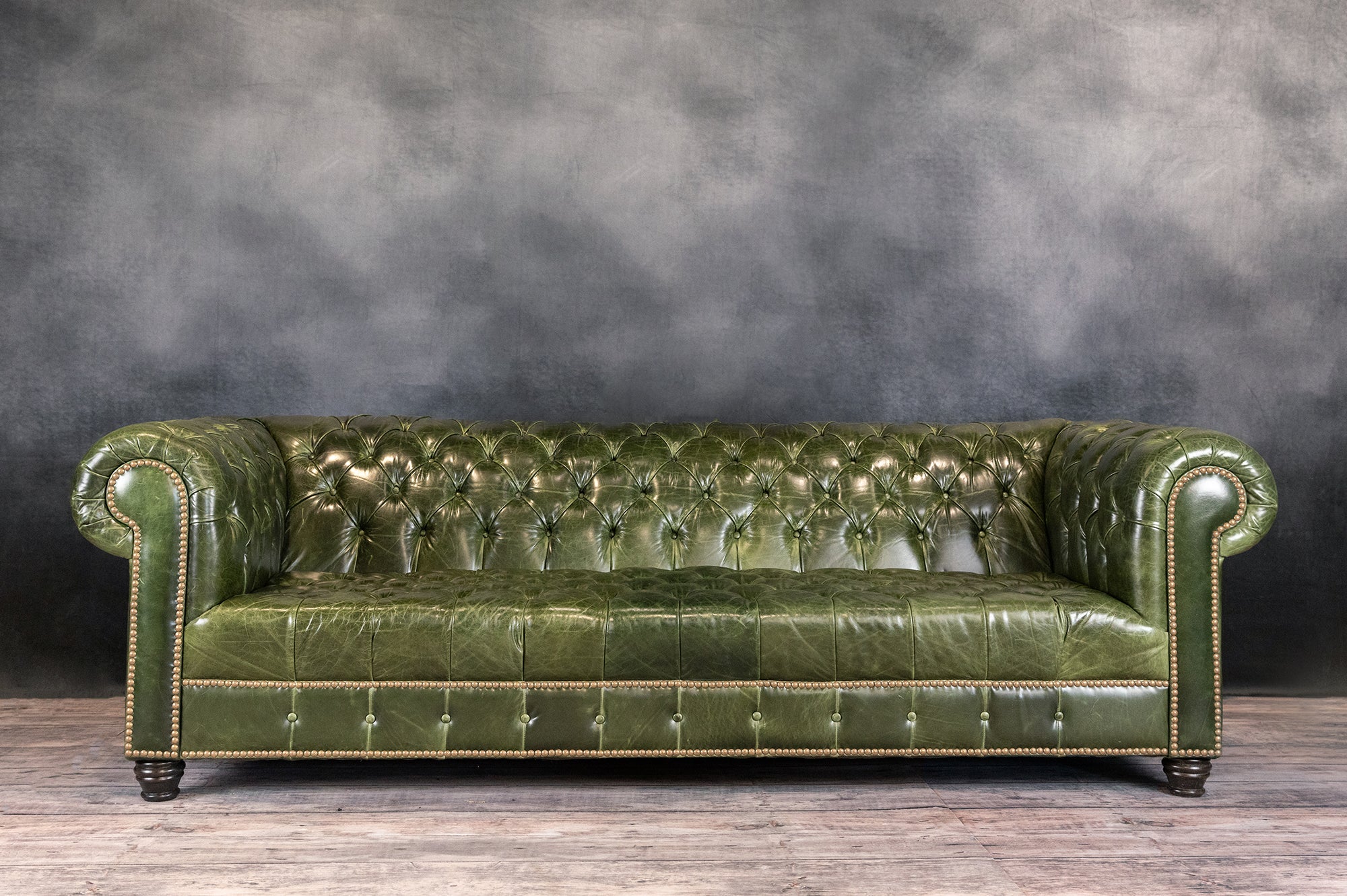 Royal Elegance Genuine Leather Sofa - Luxurious Living Room Furniture for Home & Office - Perfect for Relaxing, Entertaining & Stylish Decor