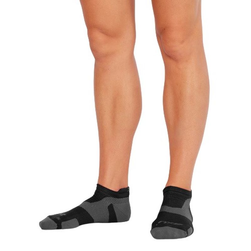 2XU Vectr Light Cushion No Show Socks - Breathable Running Socks for Men & Women - Perfect for Gym, Training & Everyday Wear
