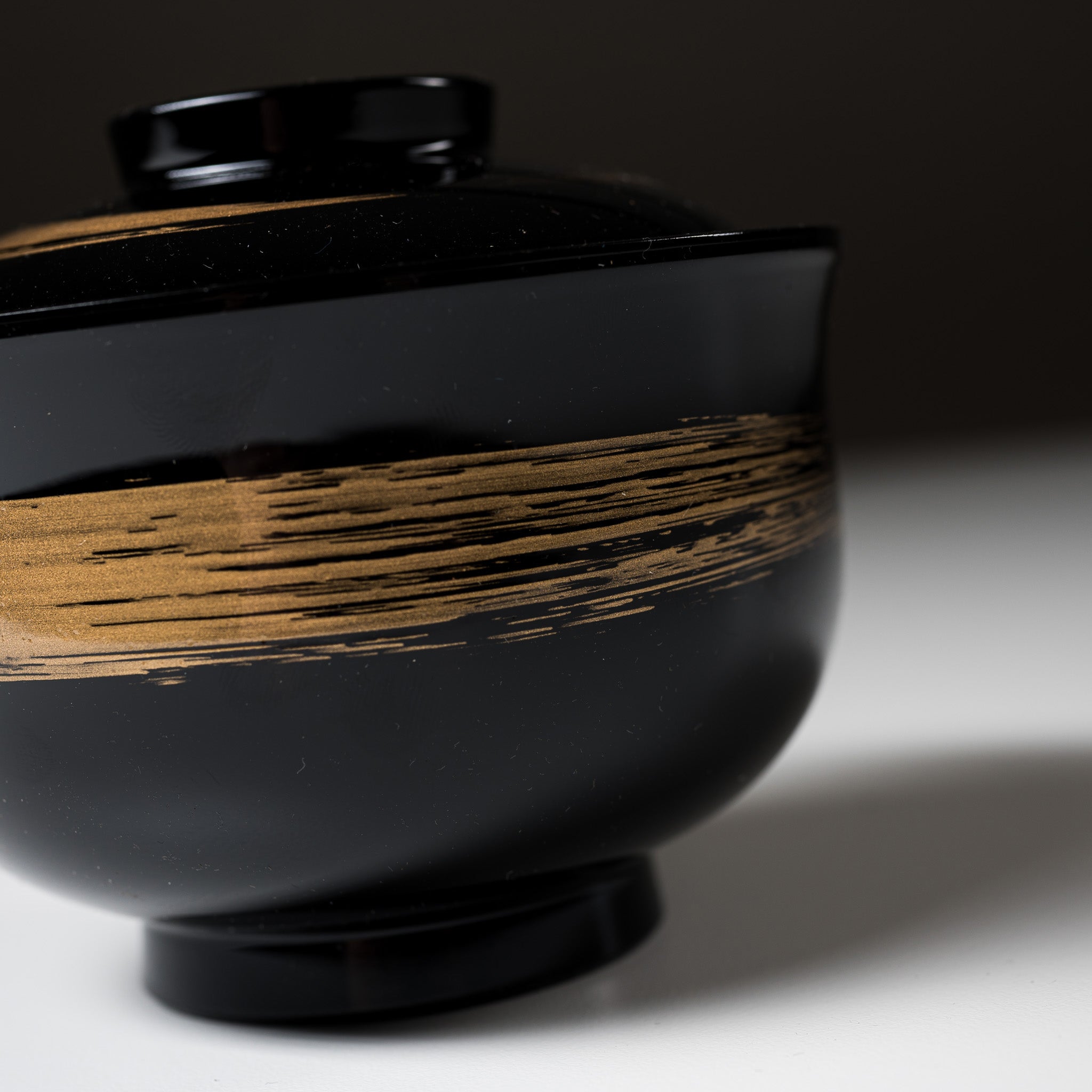 Premium Resin Soup Bowl with Lid - Gold Brush Design | Elegant Japanese Miso Soup Bowl for Home Dining & Gifts | Microwave & Dishwasher Safe