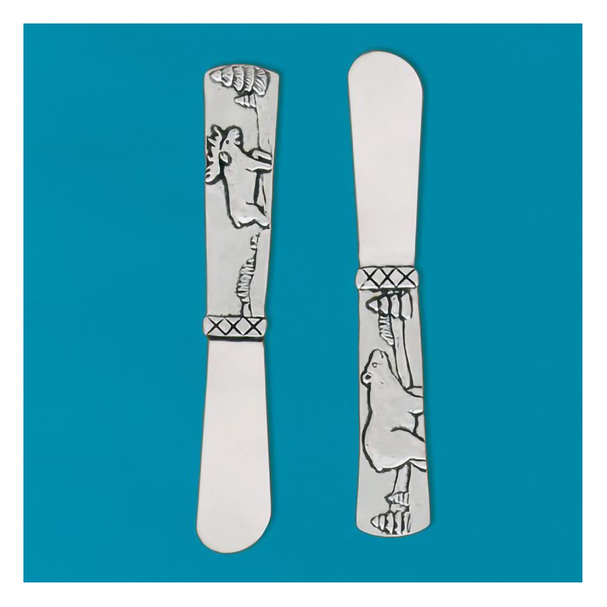Premium Moose & Bear Spirit Butter Spreader Knife - Soft Cheese Spreader, Kitchen Gadget, Unique Home Decor Gift for Cheese Lovers - Perfect for Charcuterie Boards, Dinner Parties & Housewarming Gifts