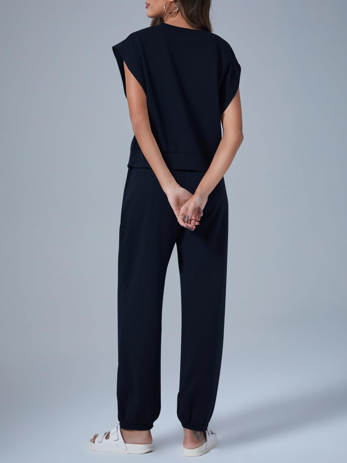 Tankaneo Women's Summer 2-Piece Outfit - Casual Lounge Set with Oversized Sleeveless Top & Sweatpants with Pockets | Perfect for Home Relaxation, Yoga, and Sleepwear