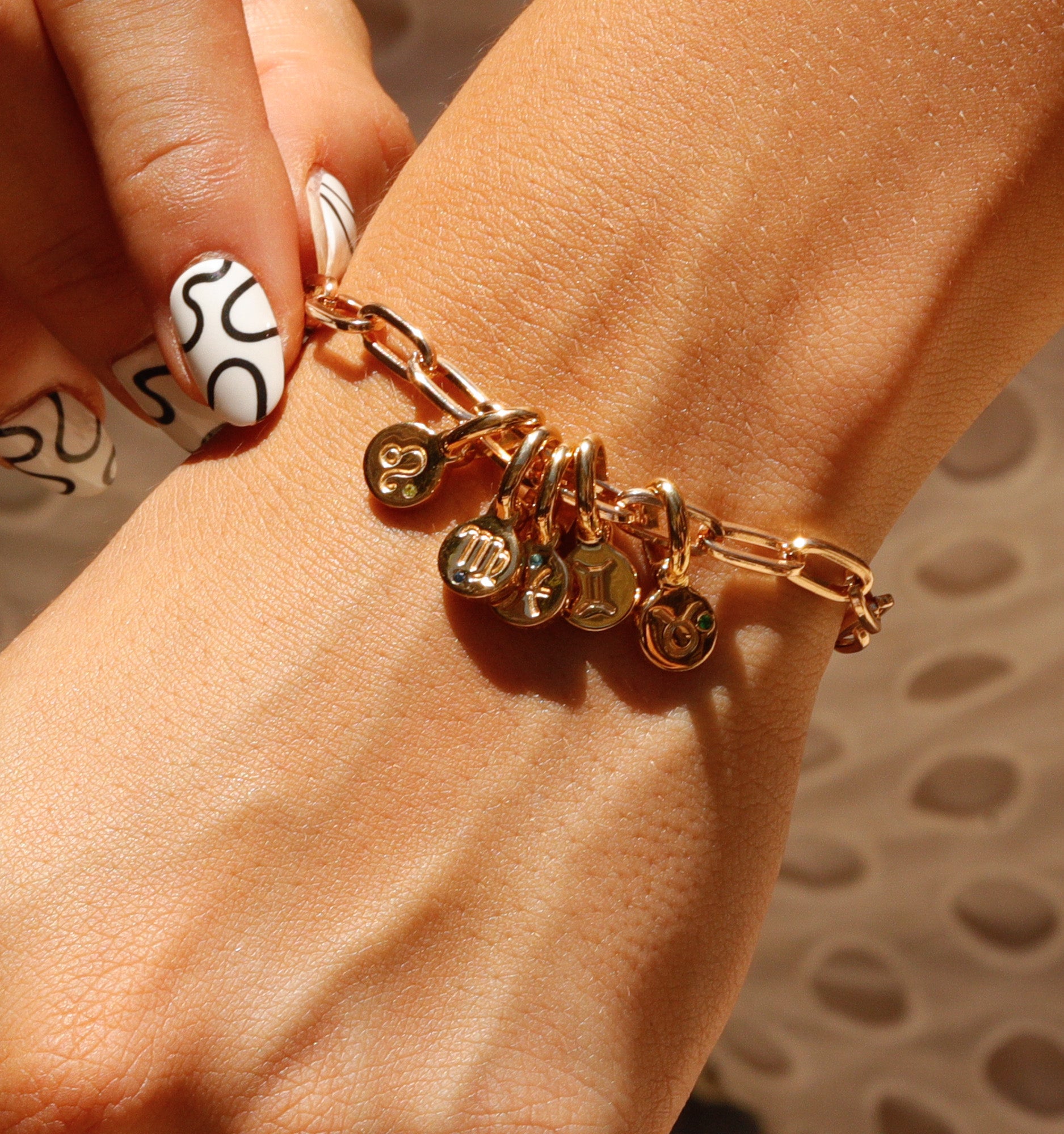Pisces Zodiac Bracelet for Women - Sterling Silver Adjustable Horoscope Jewelry Gift for Birthday, Anniversary & Everyday Wear
