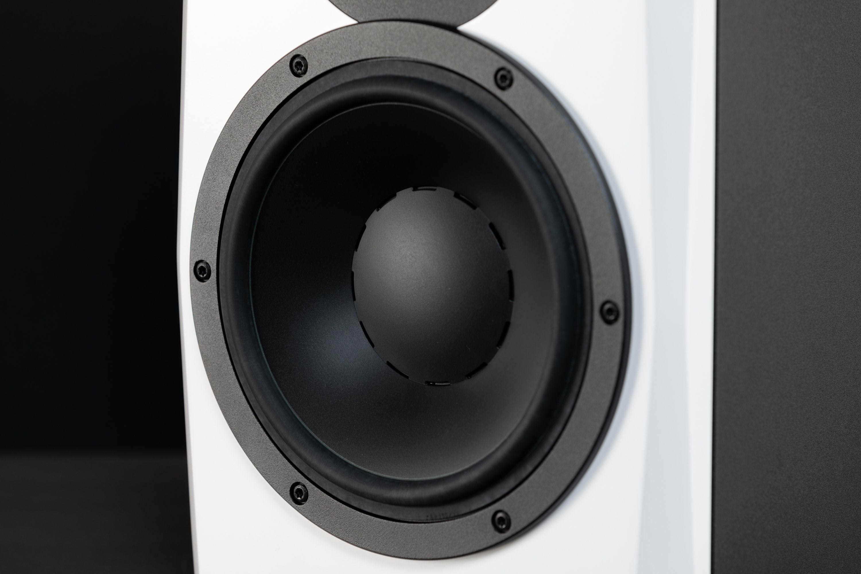 Dynaudio LYD 5/7/8 Professional Studio Monitor Speakers - High-Quality Audio for Music Production, Recording & Home Studios | Perfect for Producers, Engineers & Audiophiles