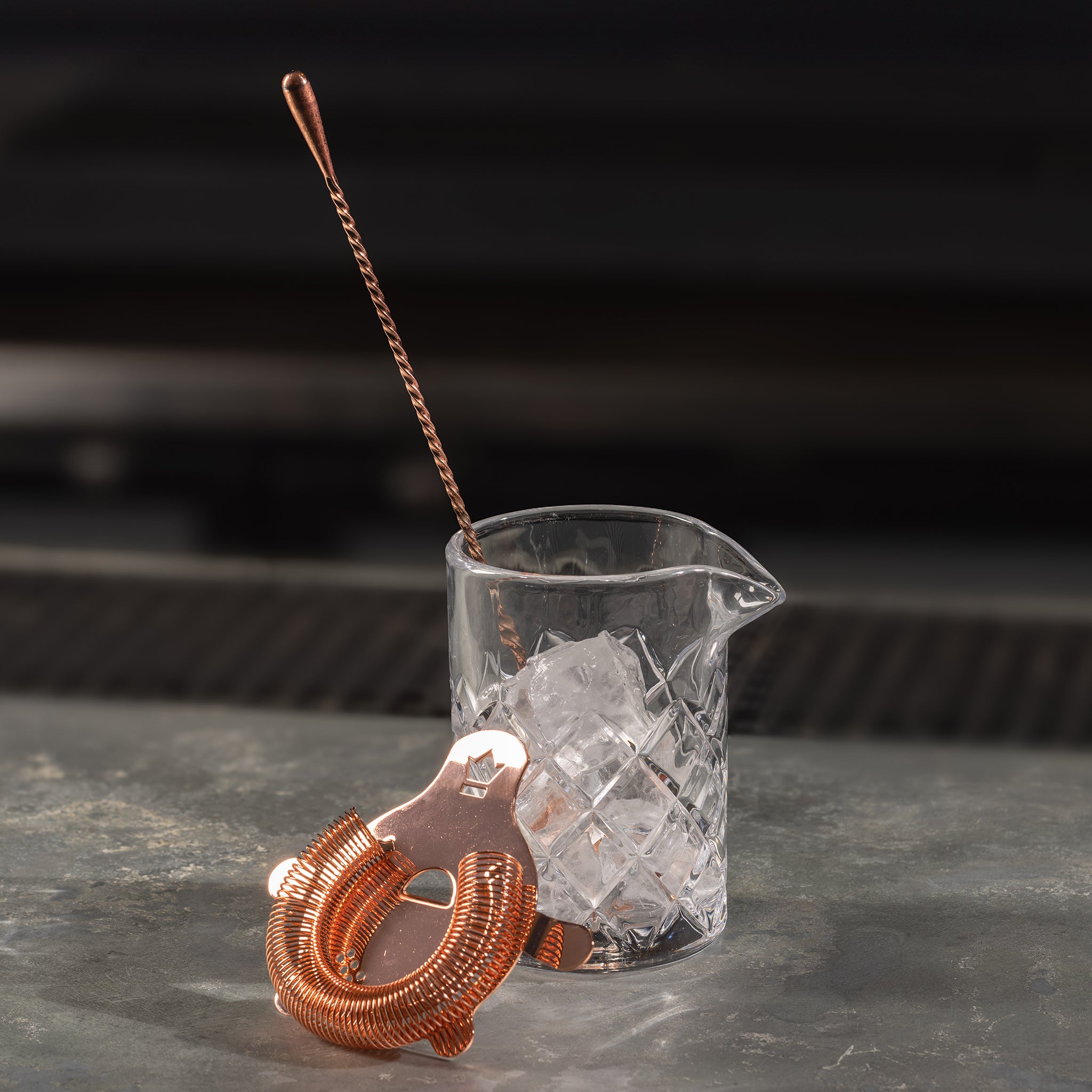 BUSWELL® BOBTAIL COCKTAIL STRAINER - Premium Copper Plated Bar Tool for Mixing Drinks, Cocktails & Mocktails - Perfect for Home Bars, Professional Bartenders & Party Hosting