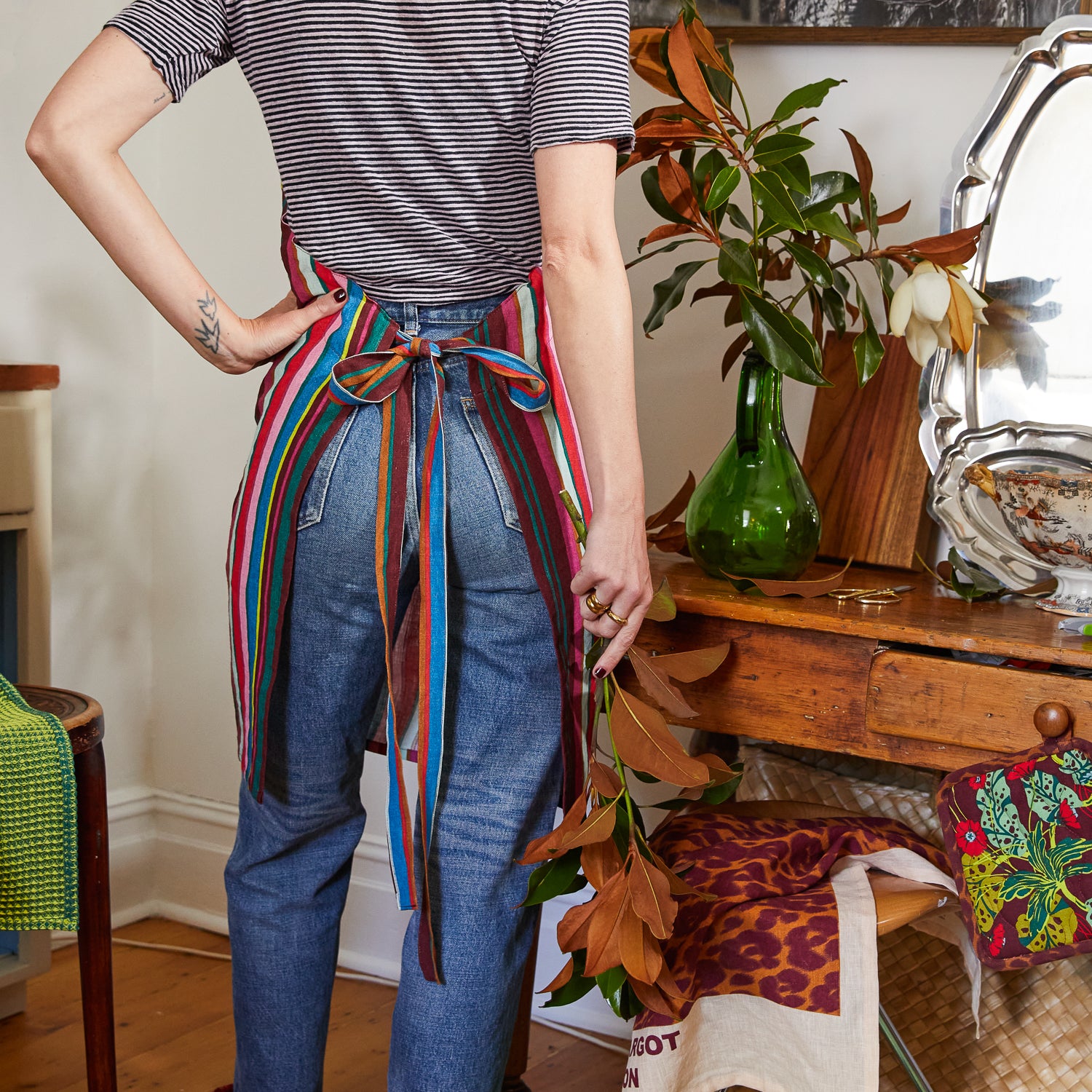 Corinne Linen Apron for Women - Premium Kitchen Apron with Pockets - Adjustable Waist Tie - Cooking, Baking & Grilling - Perfect for Chefs, Home Cooks & BBQ Enthusiasts