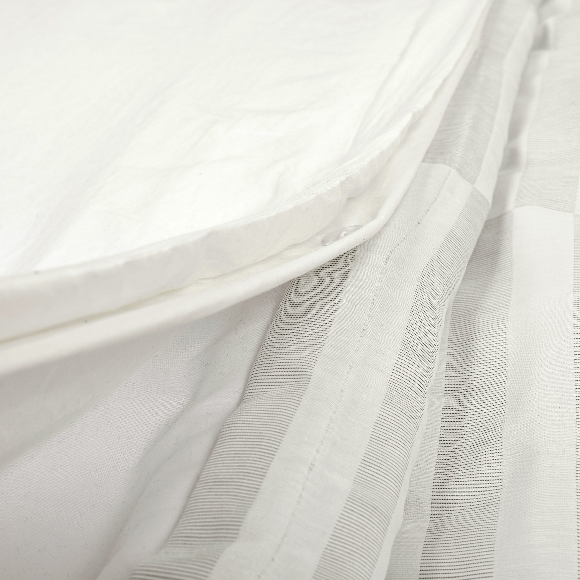 Sawyer Modern Broken Stripe Duvet Cover 3 Piece Set - Soft & Breathable Bedding Set for Queen/King Size - Perfect for Master Bedroom, Guest Room & Dorm Decor