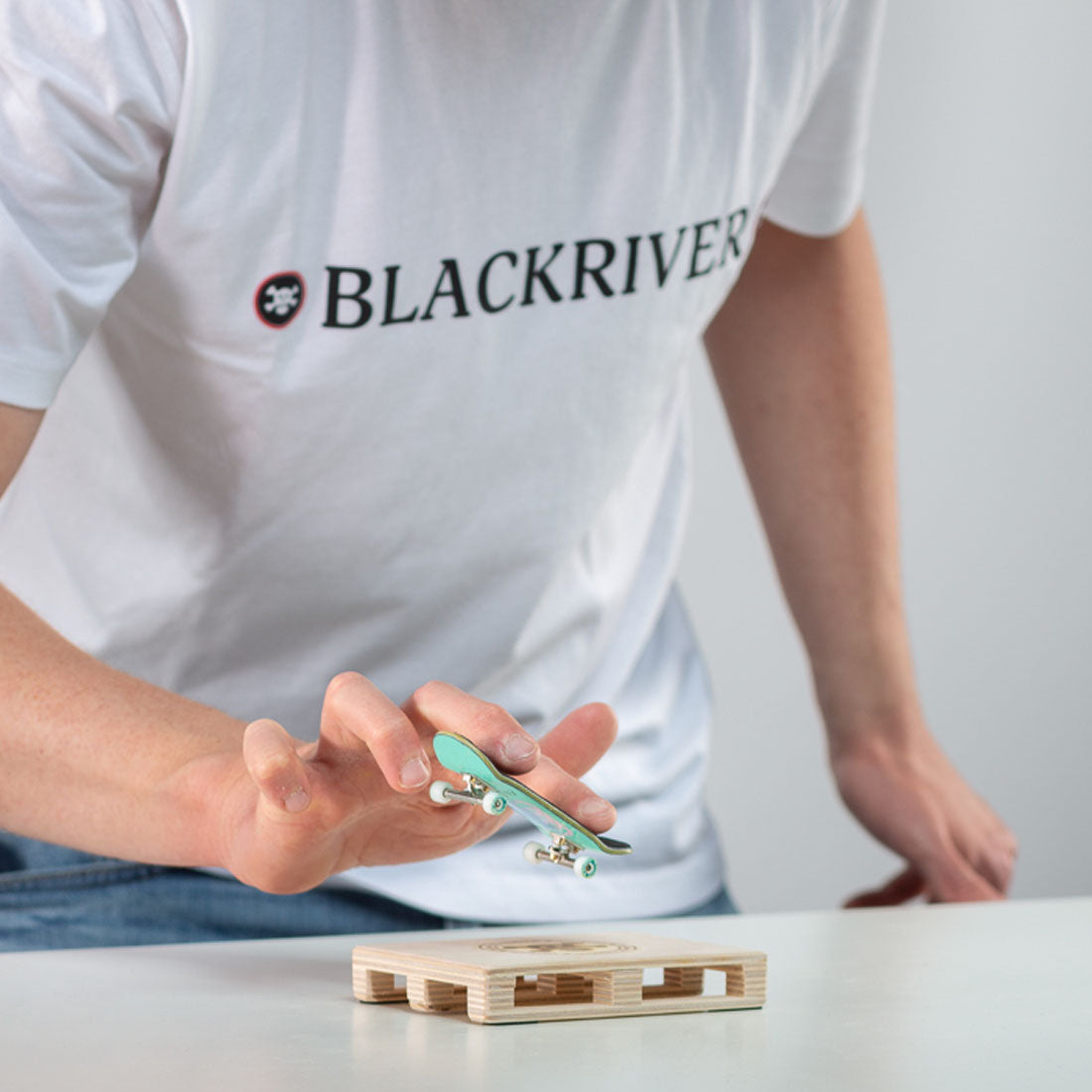 Blackriver Fingerboard Ramp Manual Pallet - Professional Skateboard Training Tool for Fingerboard Tricks & Stunts - Perfect for Home, Office & Skate Park Practice