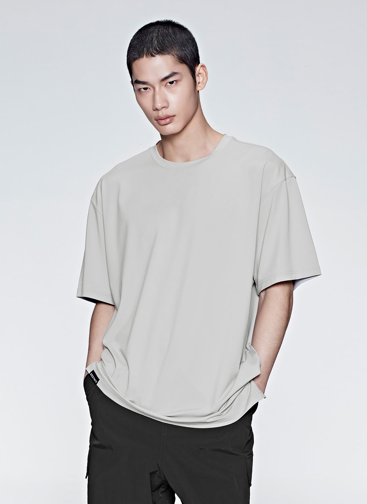 Men's Ice Feather Slim Fit Short Sleeve T-Shirt - Lightweight & Breathable Summer Casual Wear for Outdoor Activities