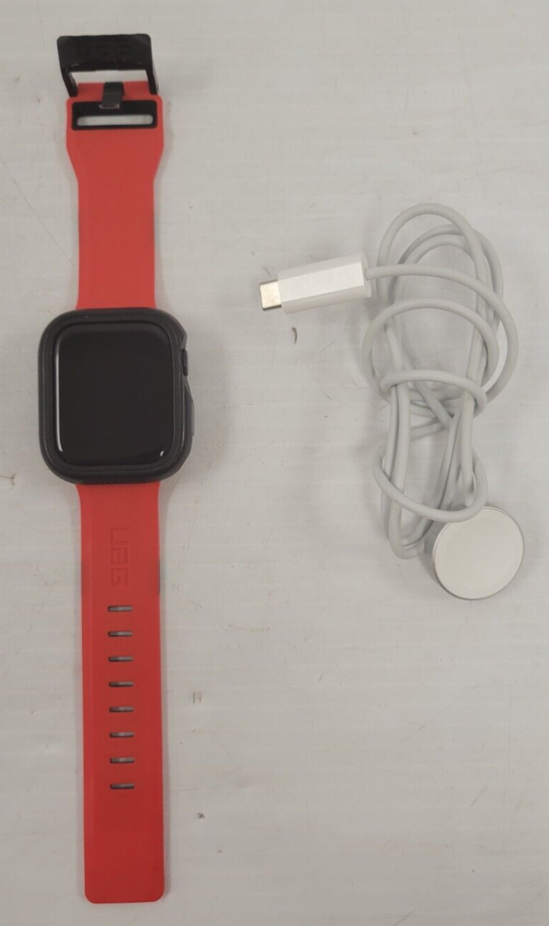 Apple Watch Series 8 (A2774) - 45mm GPS Smartwatch with Fitness Tracking, Heart Rate Monitor & Water Resistance - Perfect for Workouts, Swimming & Everyday Use