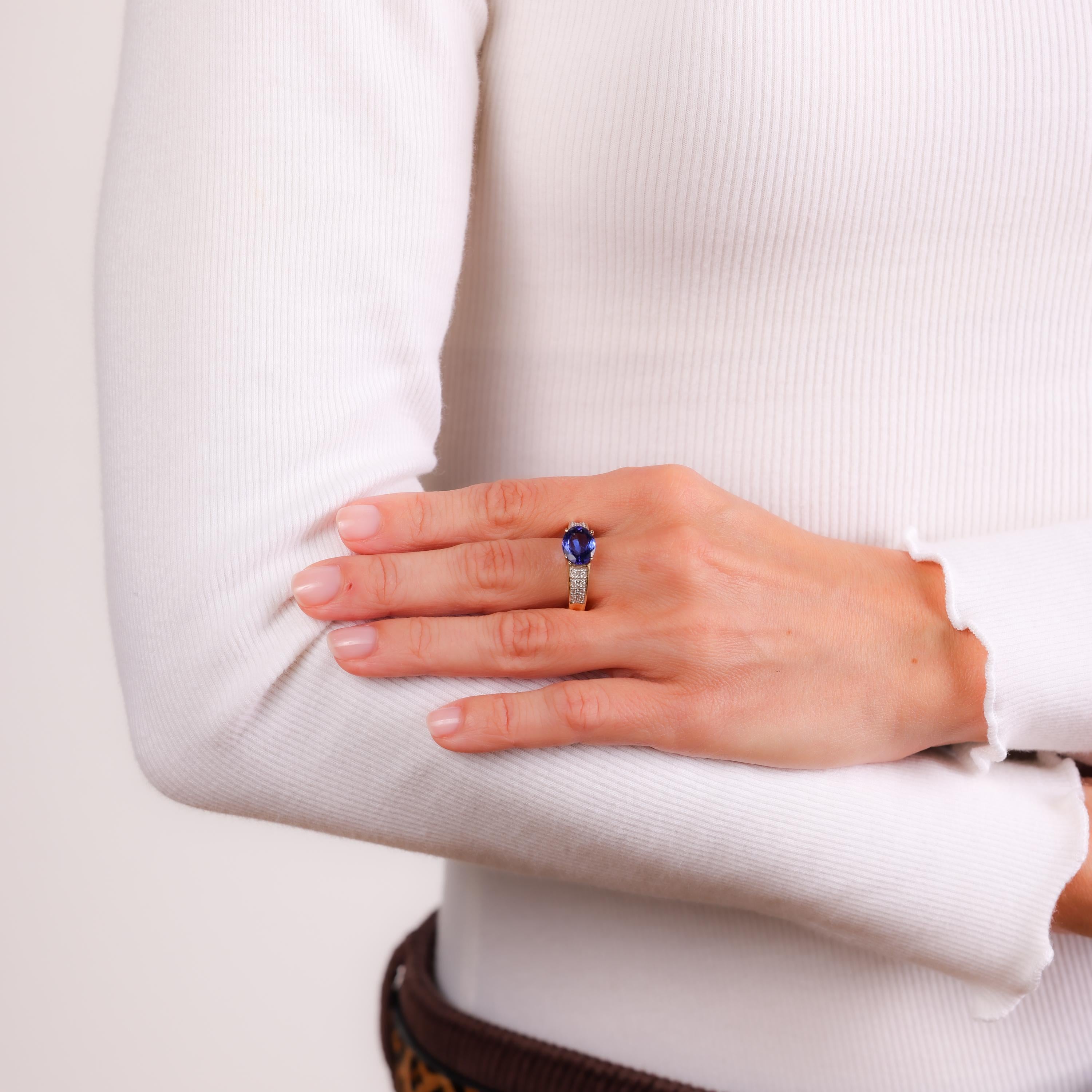 2.10 Carat Vintage Oval Cut Tanzanite & Diamond Ring in 14K Yellow Gold – Elegant Jewelry for Weddings, Anniversaries & Special Occasions