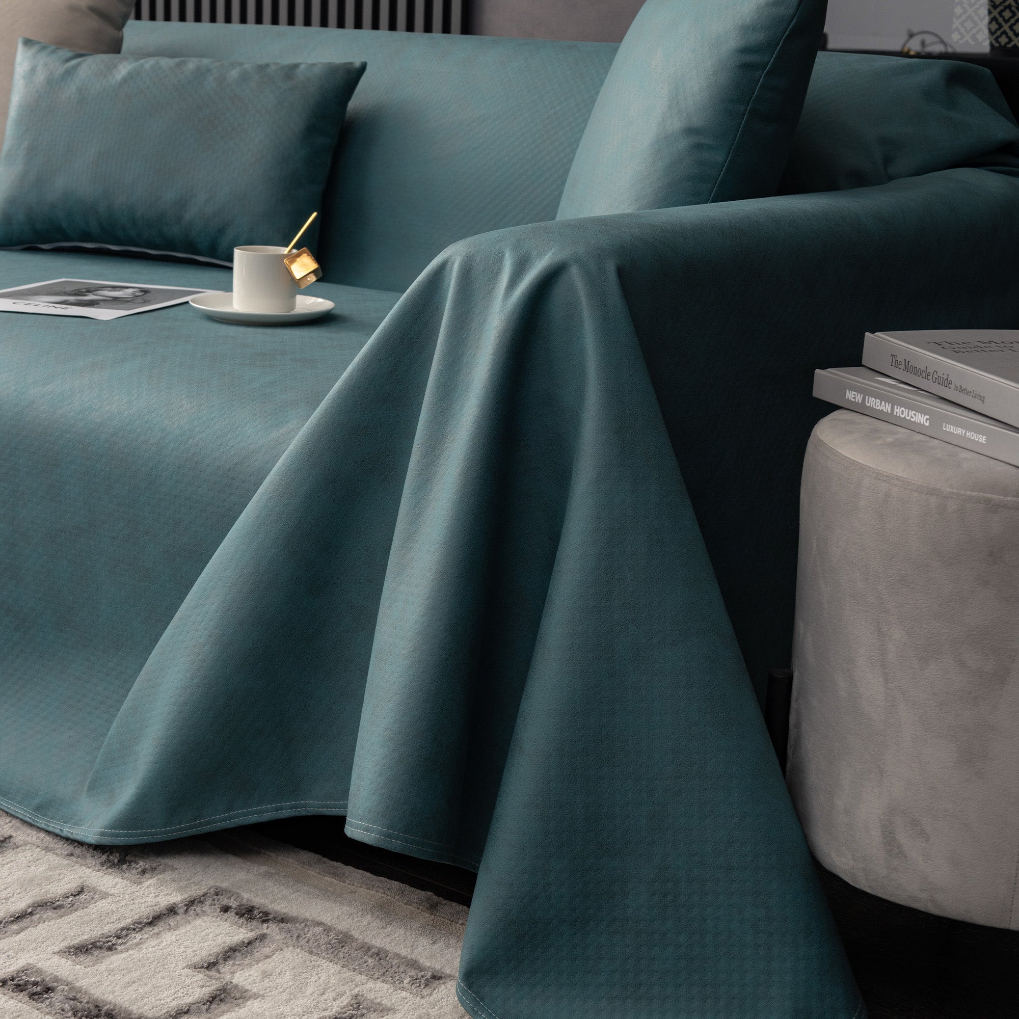Durable Waterproof & Scratch-Resistant Anti-Slip Sofa Cover for Pets - Perfect for Homes with Dogs, Cats, and Active Families