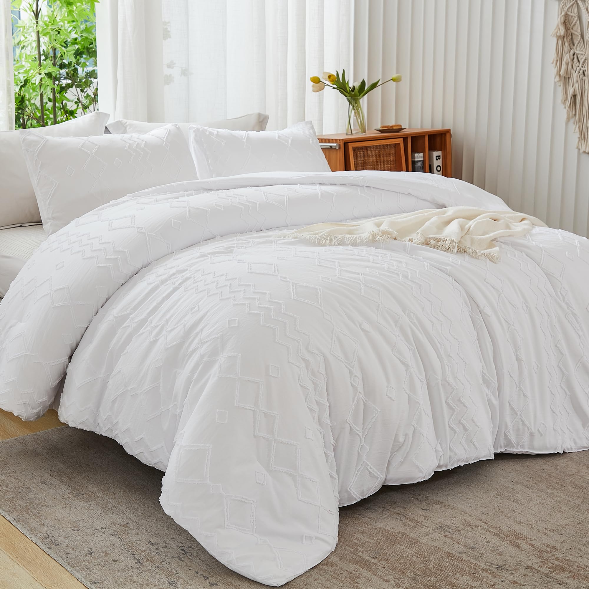 Luxury Andency White Tufted Comforter Set King Size (104x90 Inches) - 3 Piece Boho Farmhouse Bedding with Geometric Design | Soft Microfiber Down Alternative Duvet Cover & Pillowcases | Perfect for Master Bedroom, Guest Room & Cozy Farmhouse Decor