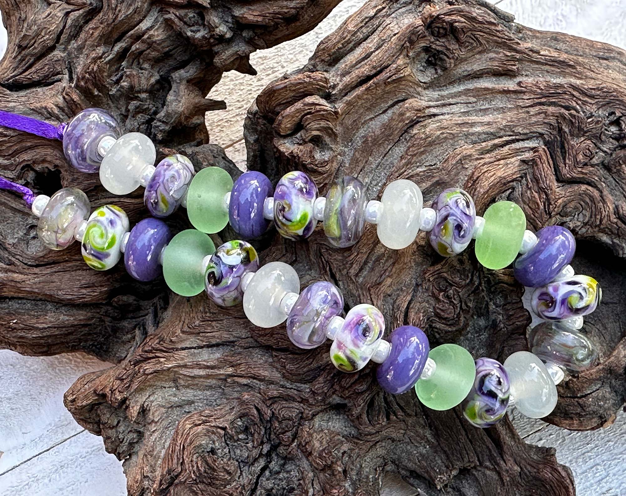 25pcs Purple Wisteria Lampwork Glass Beads for Jewelry Making, DIY Crafts - Perfect for Necklaces, Bracelets, and Home Decor