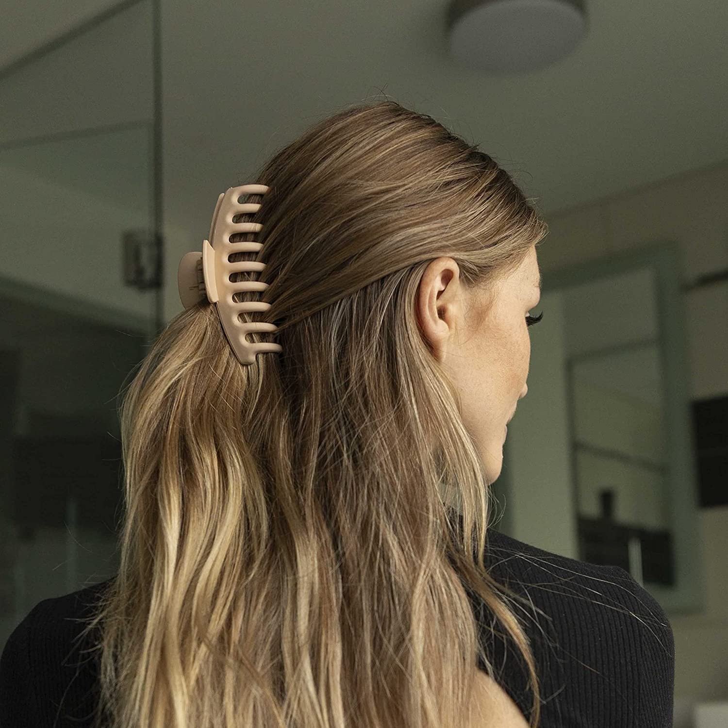 **Minta Large Claw Clips for Thick Hair – 4 Pack Strong Hold Hair Clips for Women & Girls – Perfect for Ponytails, Buns & Updos**