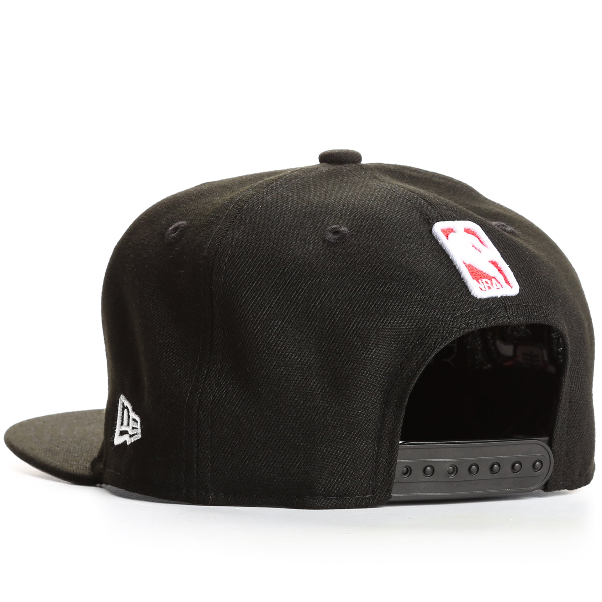 New Era 9Fifty Chicago Bulls Snapback Hat - Official NBA Black Adjustable Baseball Cap for Men & Women - Perfect for Basketball Games, Streetwear & Sports Fans