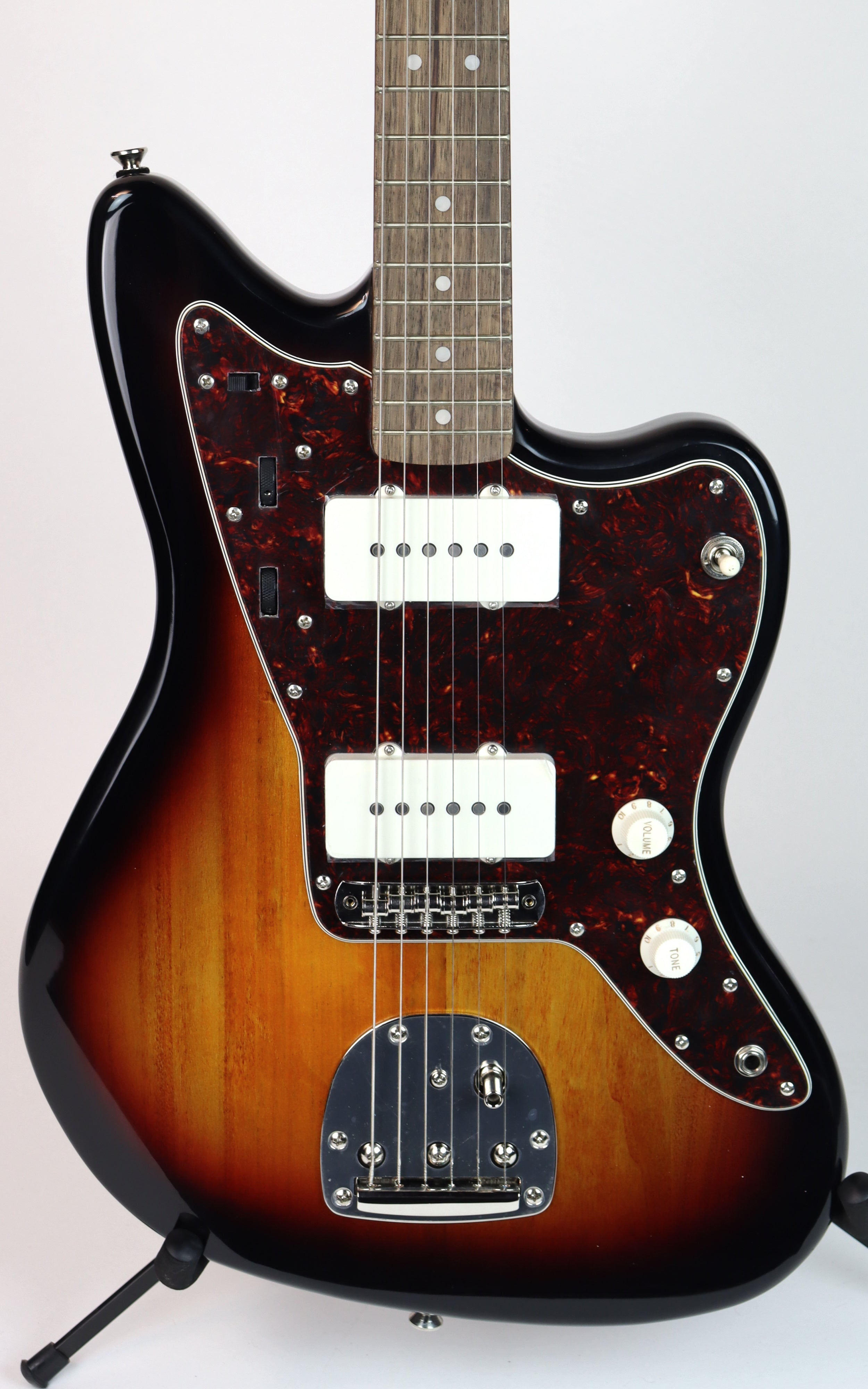 Squier Classic Vibe '60s Jazzmaster Electric Guitar - 3-Color Sunburst Finish | Vintage-Inspired Design for Rock, Blues & Indie Music Performances