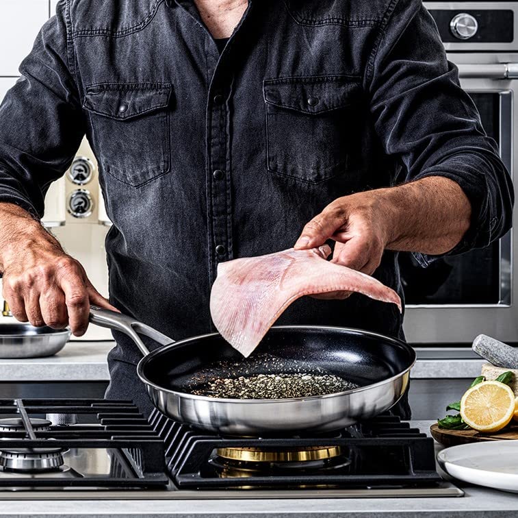 KitchenAid Multi-Ply Stainless Steel Non-Stick 24cm Frying Pan - Silver | Professional Cookware for Sautéing, Frying & Stir-Frying | Induction Compatible & Oven Safe up to 260°C