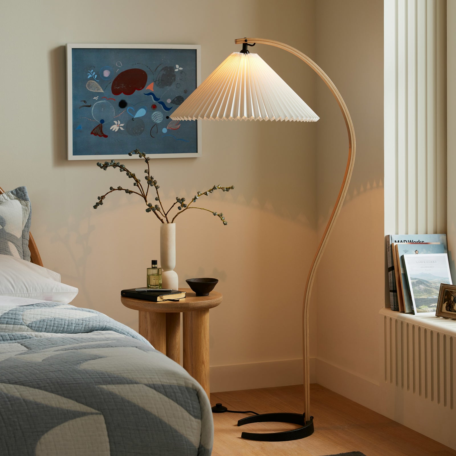Modern Caprani Floor Lamp - Adjustable LED Standing Light for Living Room, Bedroom & Office - Warm White & Cool White Dimmable Lighting - Perfect for Reading, Relaxing & Decor
