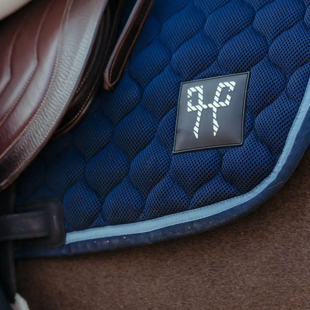 Premium Horse Pilot Saddle Pad - Breathable & Shock-Absorbing Riding Pad for Equestrian Sports - Perfect for Trail Riding, Dressage & Jumping