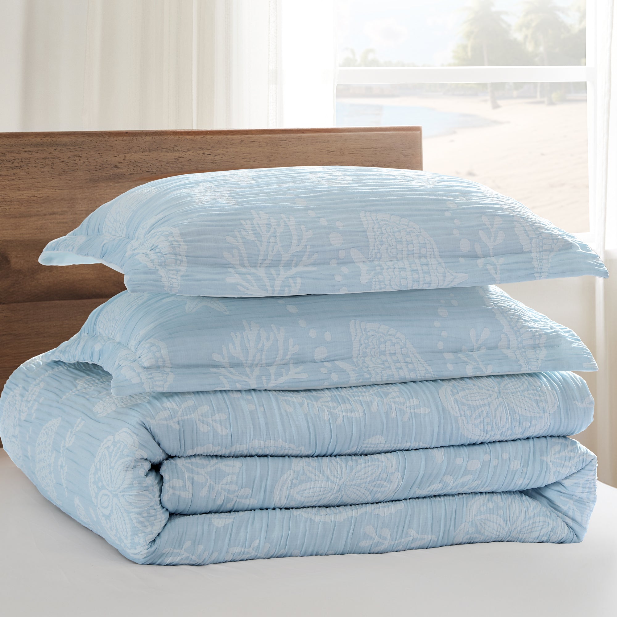 Seaside Charm Comforter Set - Coastal Bedding Collection for Beach House & Nautical Themed Bedrooms | Soft & Stylish Comforters for Master Bedroom, Guest Room & Vacation Homes