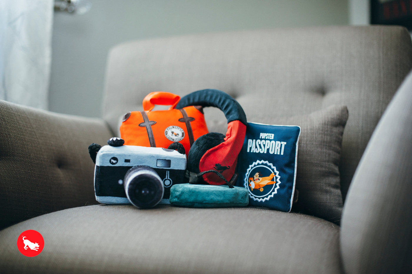 El Pasaporte Dog Plush Toy - Globetrotter Travel Companion for Dogs | Soft & Durable Chew Toy | Perfect for Travel, Playtime & Cuddling | Pet P.L.A.Y.