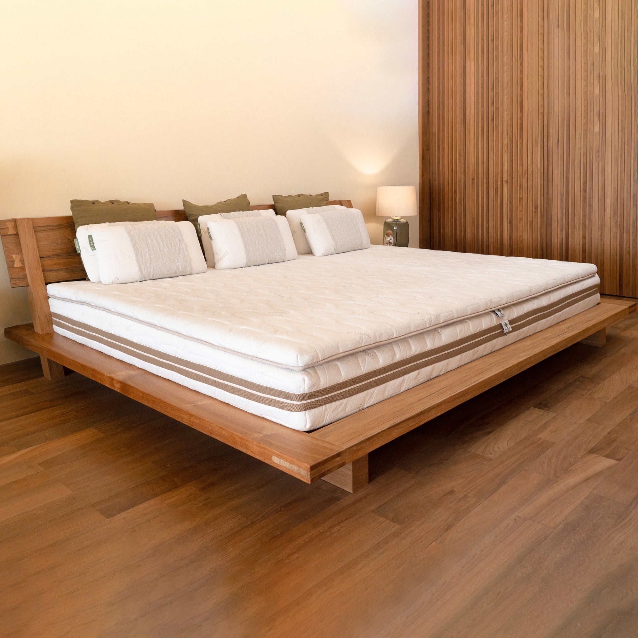 Heveya® Natural Organic Latex Mattress - Custom Size, Hypoallergenic & Eco-Friendly - Perfect for Allergy Sufferers & Sustainable Bedrooms