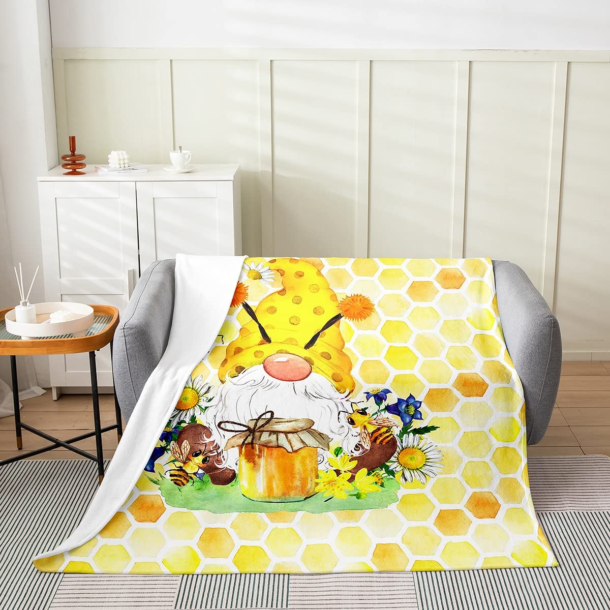 Premium Honey Bee Fleece Blanket - Watercolor Honeycomb Design Soft Throw for Sofa & Bed - Nature Floral Daisy Pattern Cozy Blanket - Queen Size 90x90 Inches - Perfect for Living Room, Bedroom & Gift Giving