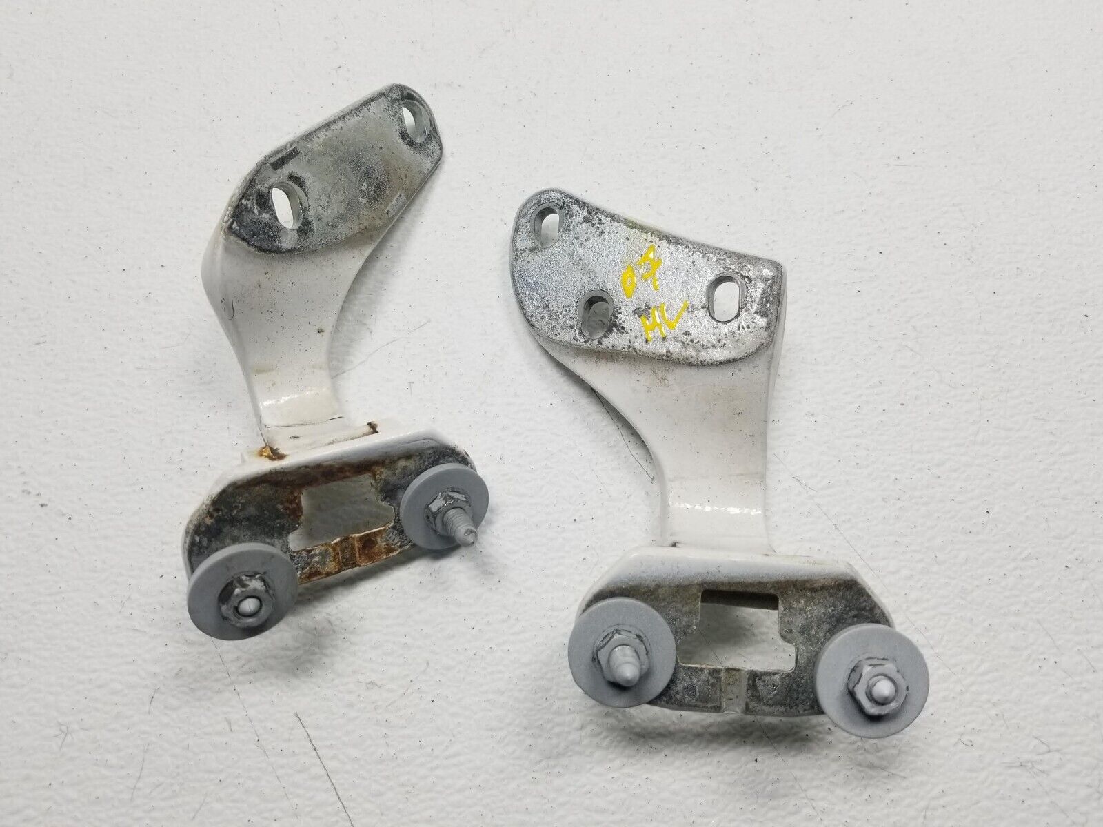 2006-2011 Mercedes ML500 Trunk Liftgate Hinge Pair (Left & Right) - OEM Replacement Parts for Smooth Door Operation - Perfect for Car Repair & Maintenance