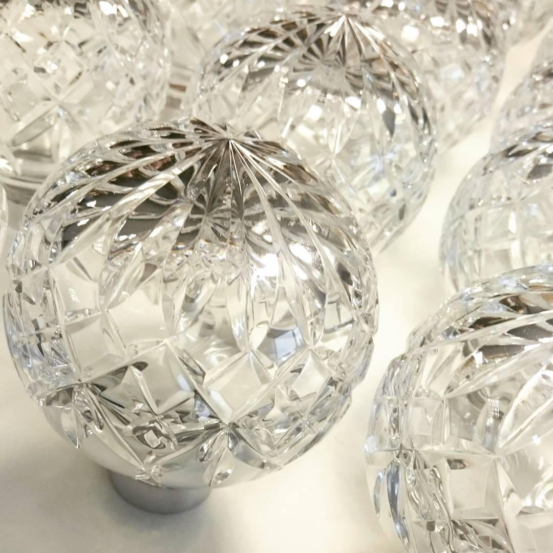 Elegant Crystal Bulb Table Lamp - Modern LED Bedside Light for Living Room, Bedroom & Office Decor - Perfect for Nightstands, Desks & Reading Nooks