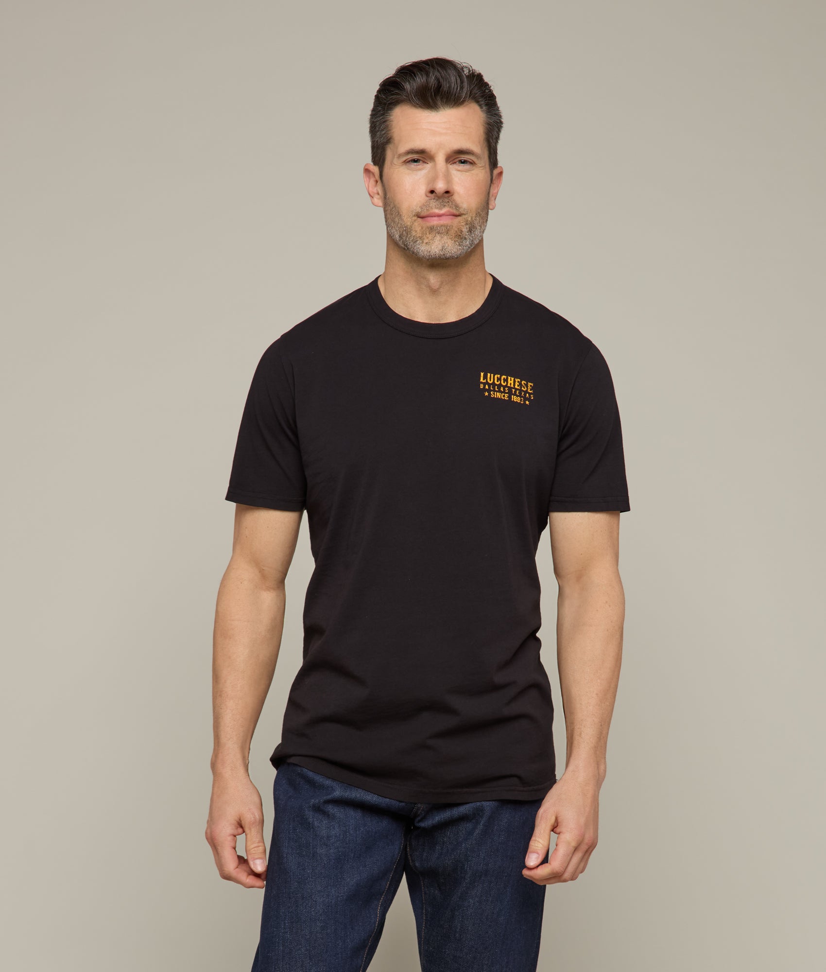 Bronco Bustin' T-Shirt for Men & Women - Western Rodeo Style Graphic Tee - Comfortable Cotton Shirt for Cowboy, Cowgirl & Rodeo Fans | Perfect for Country Concerts, Rodeo Events & Western Themed Parties