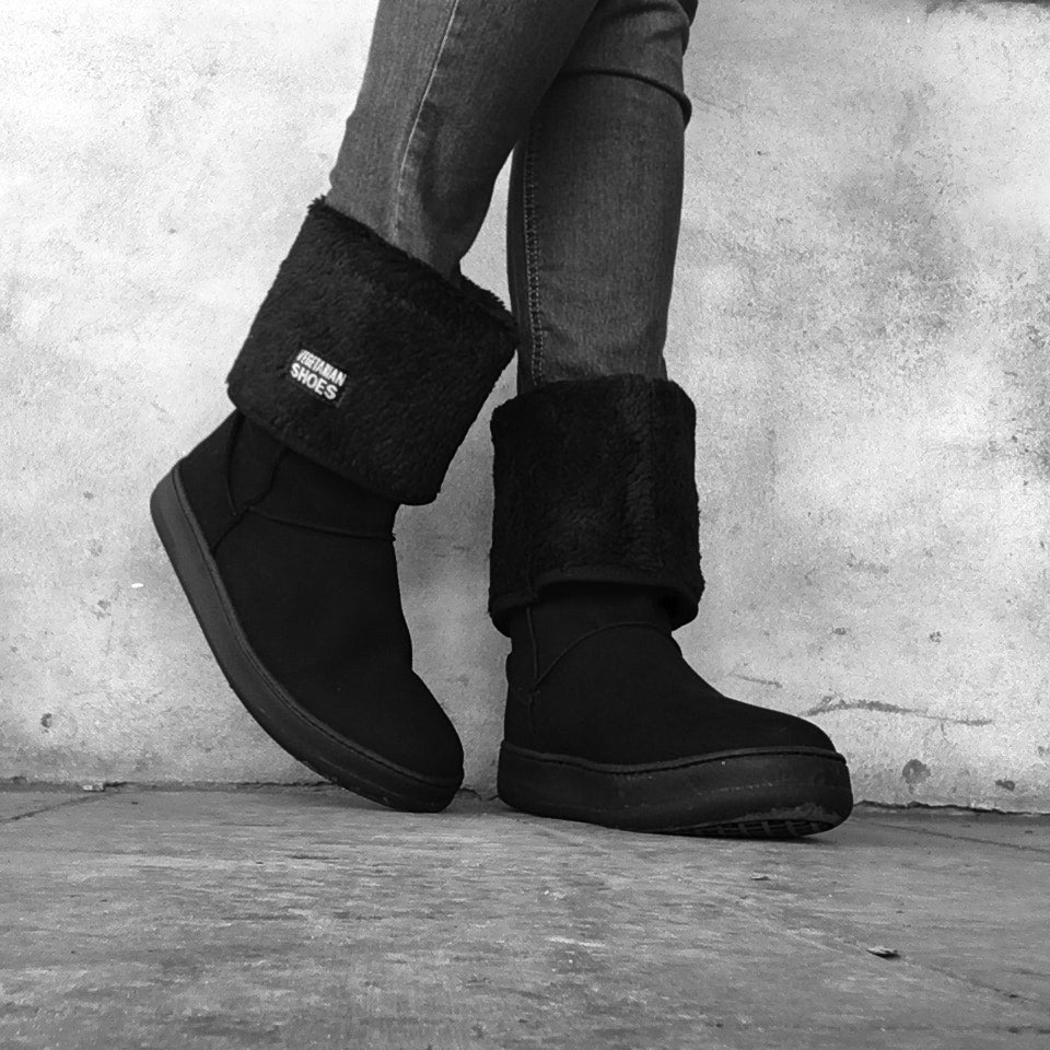 Vegan Leather Black Snug Boots - Comfortable & Stylish for Women & Men - Perfect for Winter, Hiking & Casual Wear