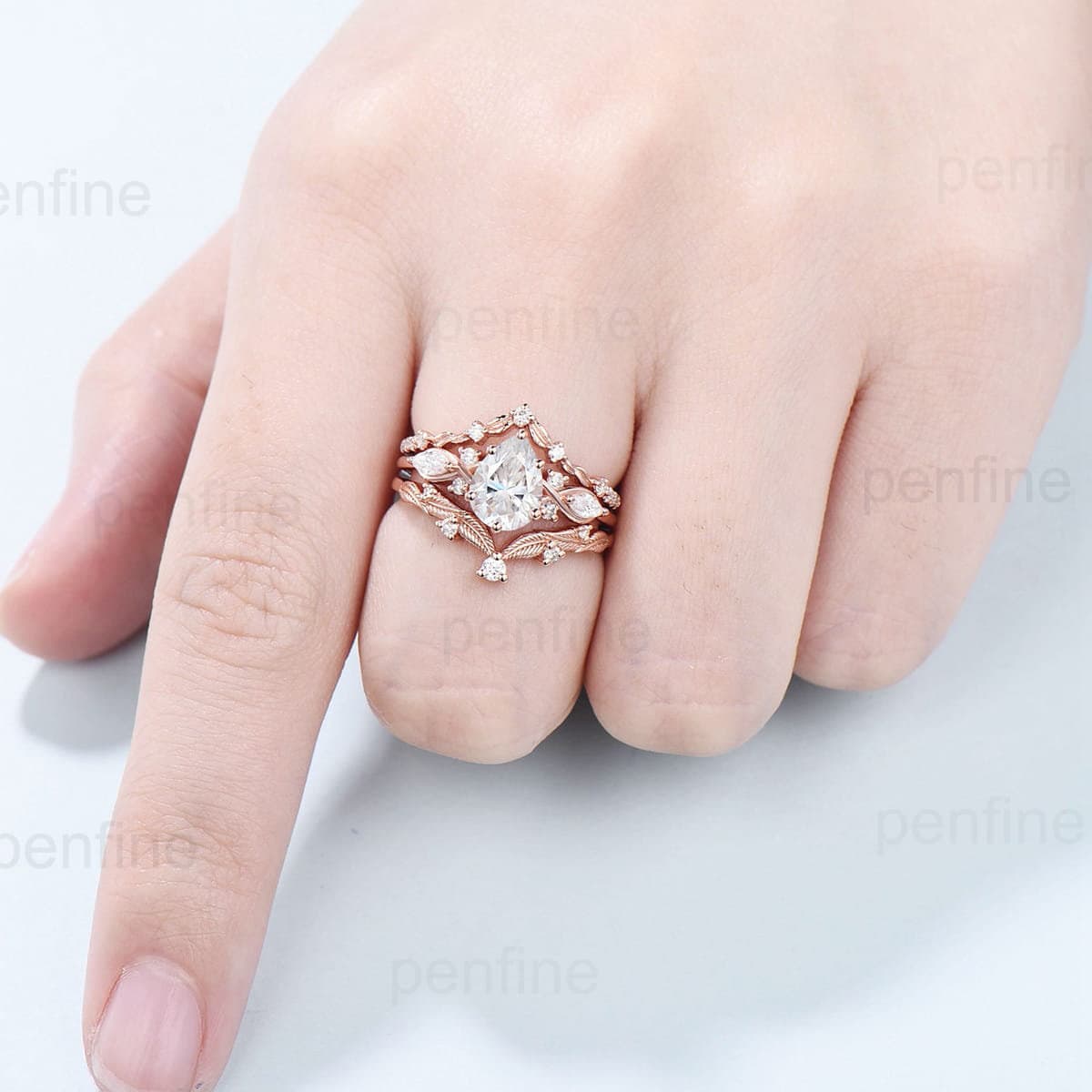 Vintage Pear Shaped Moissanite Engagement Ring Set with Lab Grown Diamond Wedding Band - Curved Stacking Bridal Jewelry Set for Women, Perfect for Proposals, Anniversaries & Special Occasions