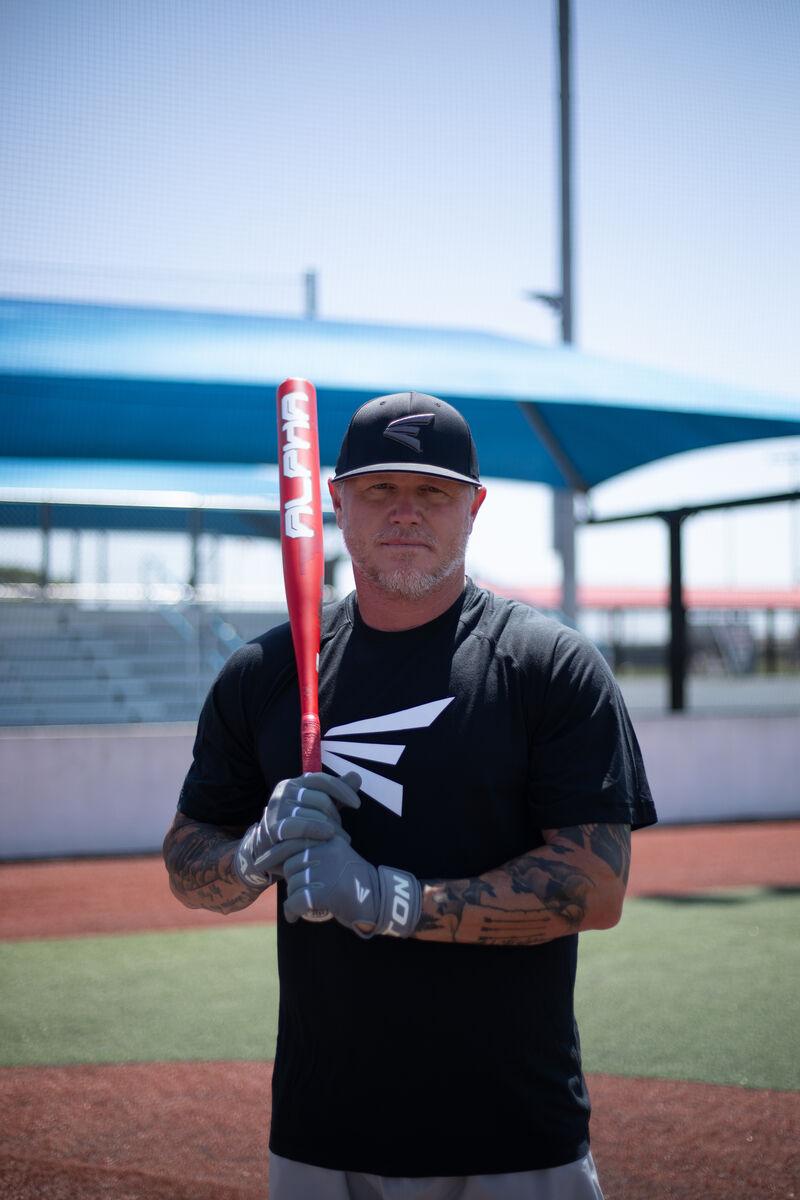 Easton Alpha 1 Piece Balanced USSSA Slowpitch Softball Bat - ESU5AL1B (2025 Model) | Perfect for Competitive Play & Training Sessions