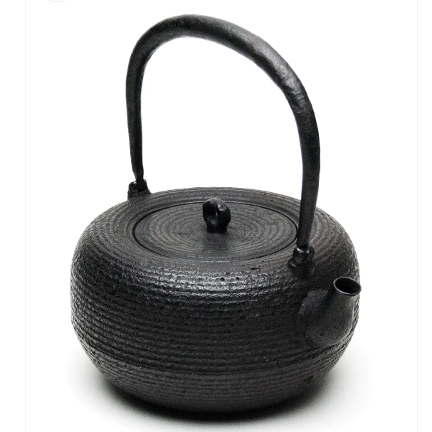 Authentic Japanese Nanbu Tetsubin Iron Teapot - Koizumi Nizaemon 11th Generation Ohitomemon Uba Guchi Gata Style - Traditional Cast Iron Teapot with Original Box - Perfect for Tea Ceremonies, Home Decor & Gift Giving