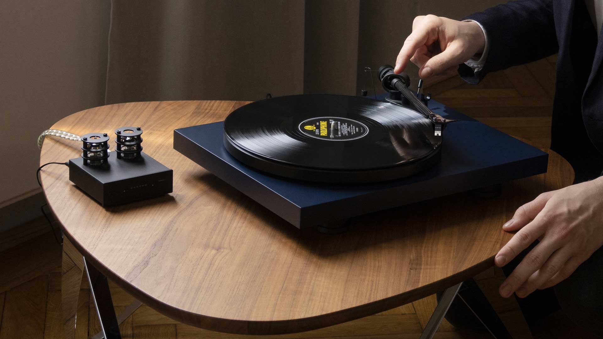 Pro-Ject Debut Carbon EVO Turntable - High-End Audiophile Vinyl Record Player with Ortofon 2M Red Cartridge - Perfect for Home Audio & Music Enthusiasts