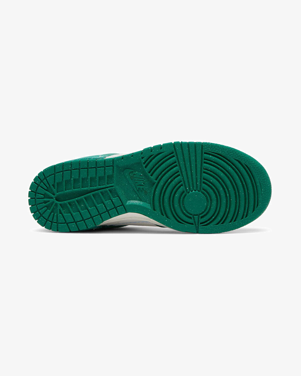 Nike Dunk Low Disrupt 2 Women's Sneakers in Malachite Green - Perfect for Casual Wear, Street Style & Everyday Comfort