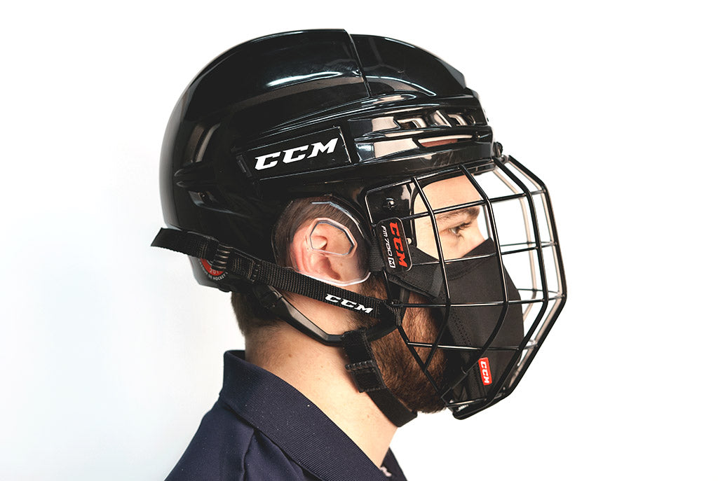 CCM Game On Player Hockey Face Mask - Protective Ice Hockey Goalie Mask for Youth & Adults - Perfect for Ice Hockey, Street Hockey & Training Sessions